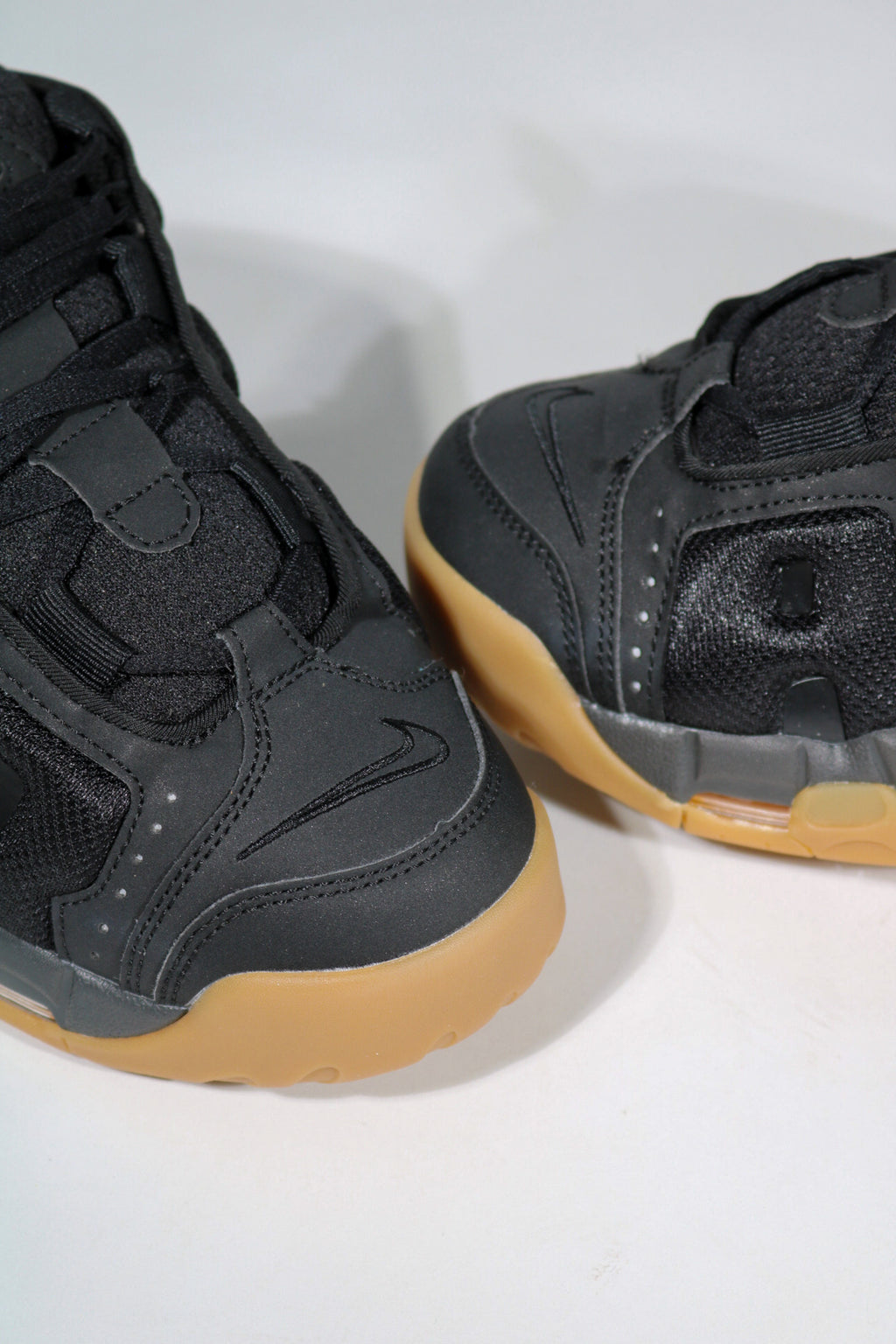 NIKE AIR MORE UP TEMPO