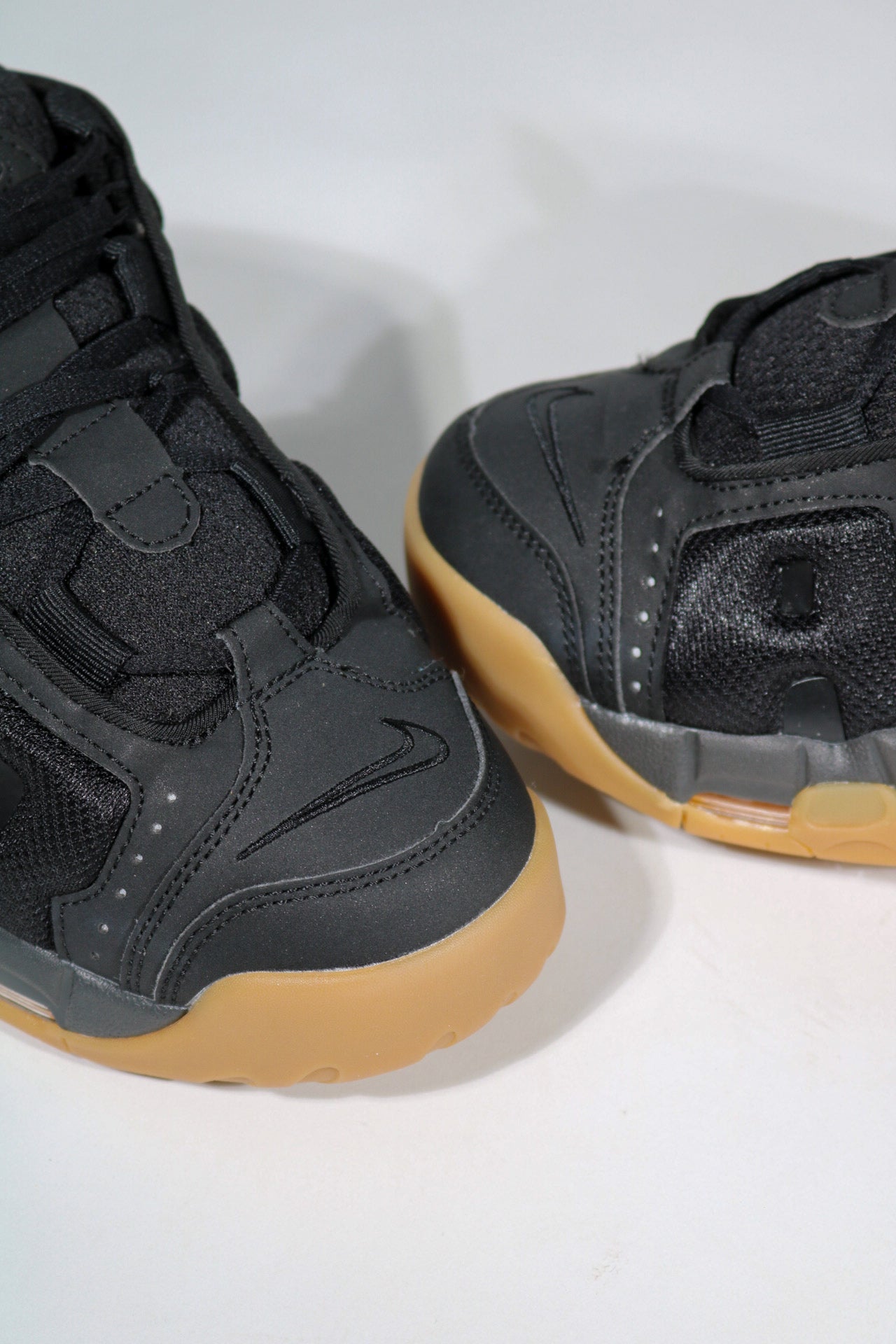 NIKE AIR MORE UP TEMPO
