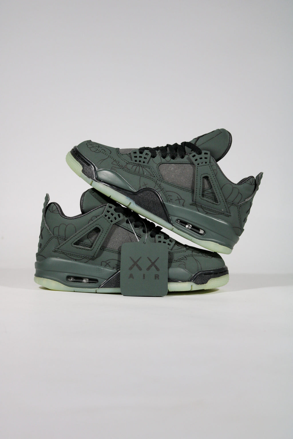 JORDAN 4 KAWS