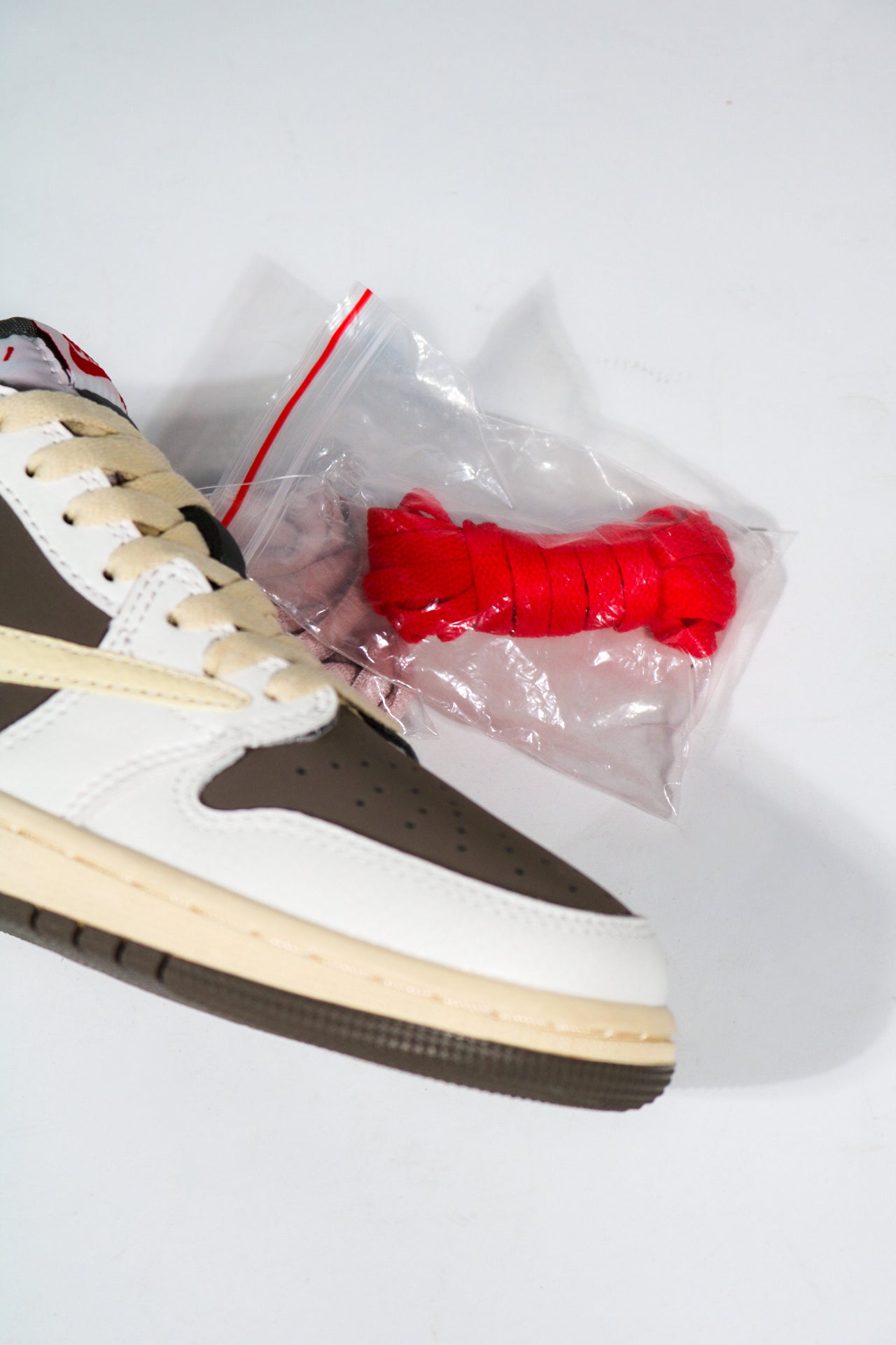 JORDAN 1 LOW TRAVIS SCOTT REVERSE MOCHA