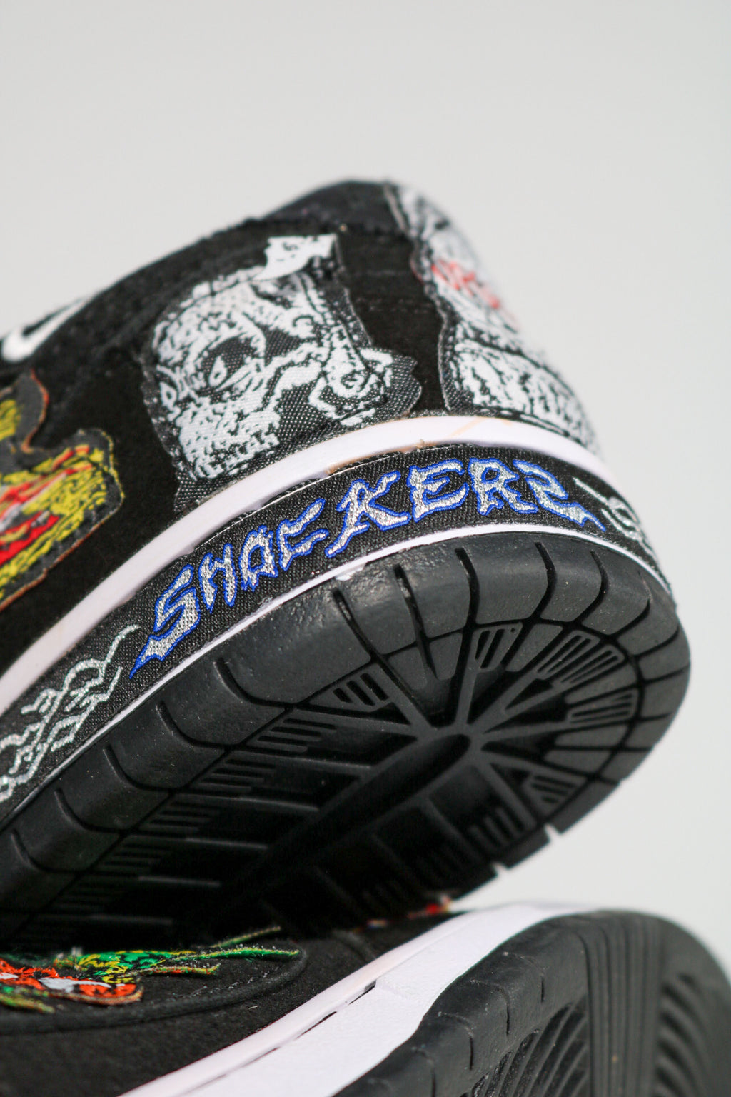 NIKE SB NECKFACE