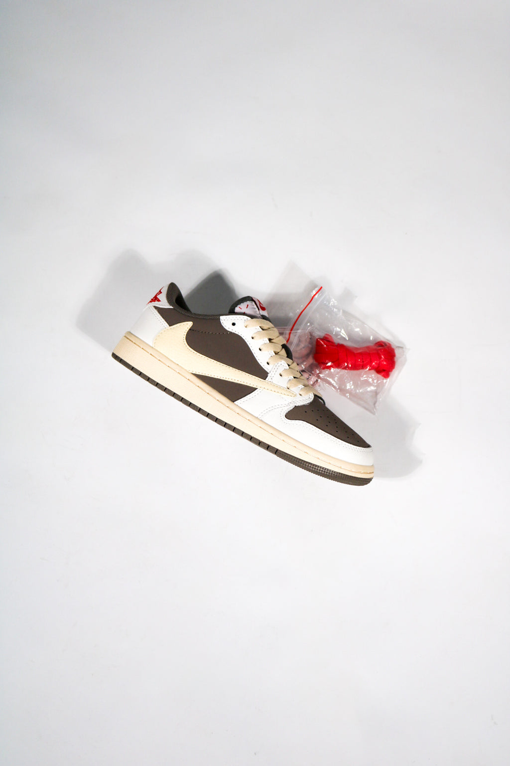 JORDAN 1 LOW TRAVIS SCOTT REVERSE MOCHA