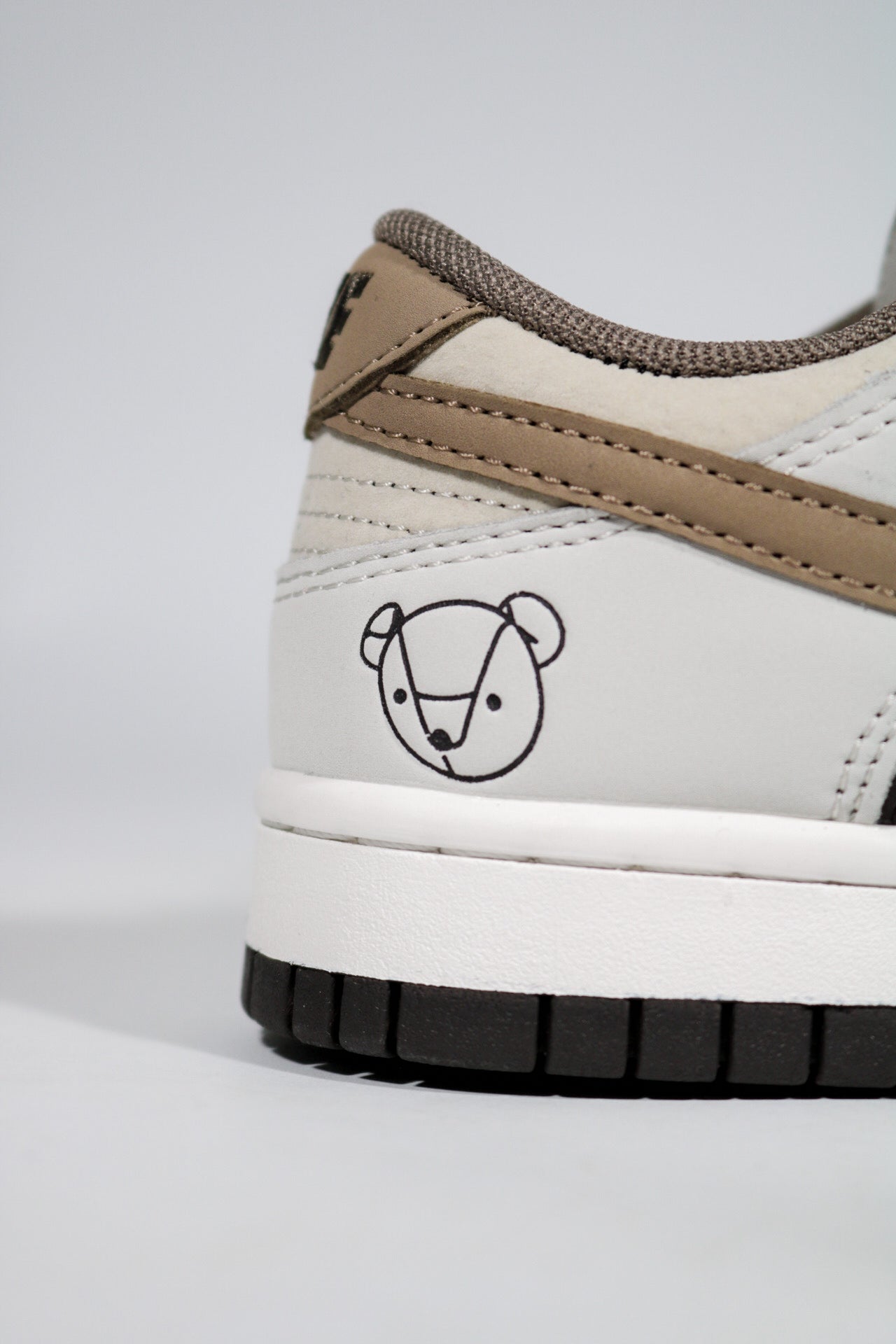 NIKE SB DUNK LOW OTOMO KATSUHIRO