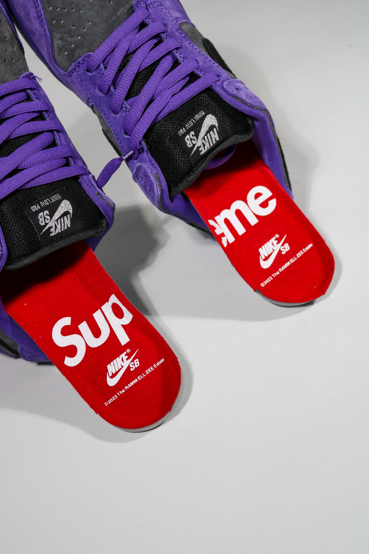 NIKE SB LOW SUPREME ‘94'