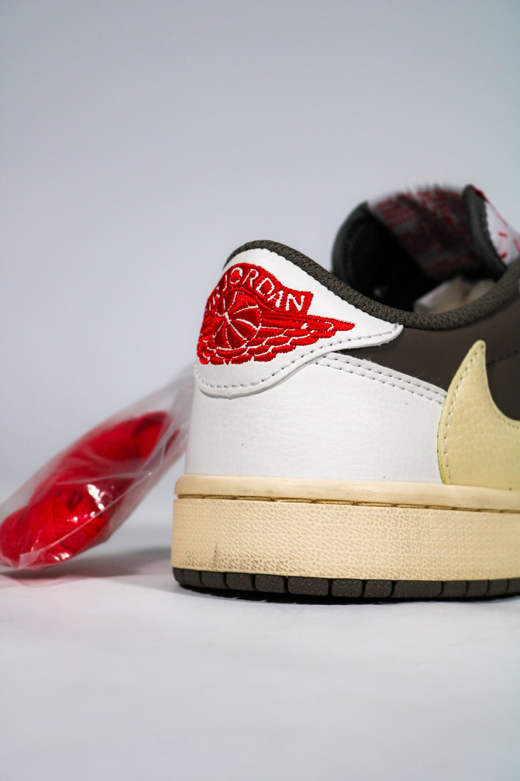 JORDAN 1 LOW TRAVIS SCOTT REVERSE MOCHA