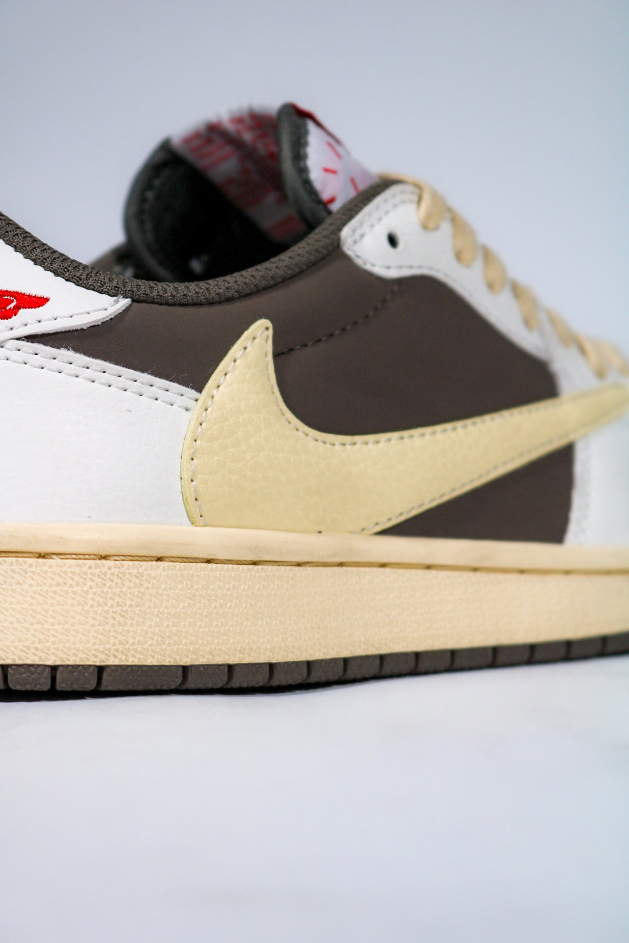 JORDAN 1 LOW TRAVIS SCOTT REVERSE MOCHA