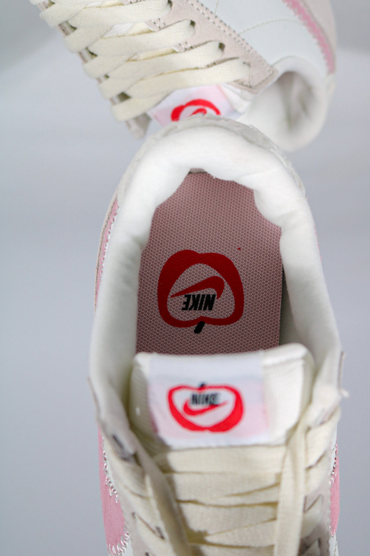 NIKE CORTEZ SAN VALENTINE