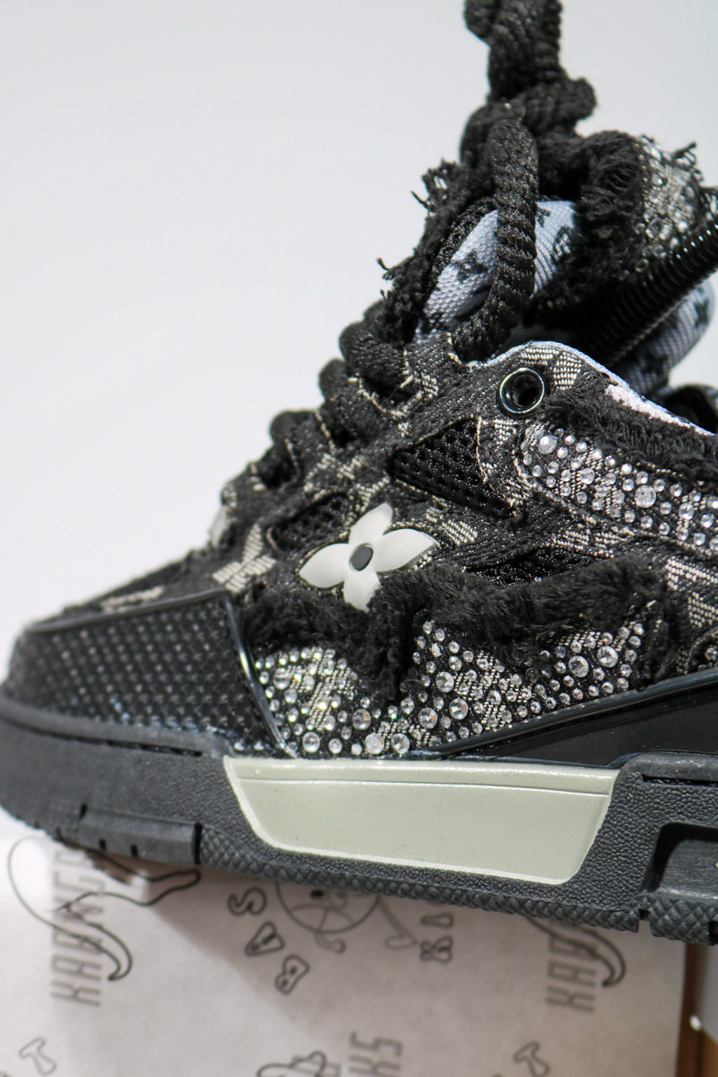 LOUIS VUITTON SKATE SWAROVSKI