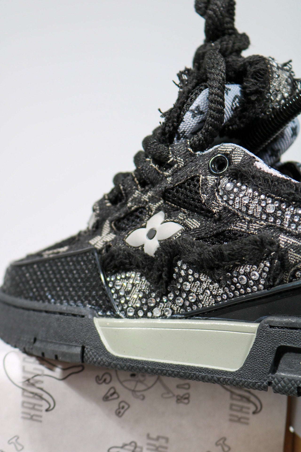 LOUIS VUITTON SKATE SWAROVSKI