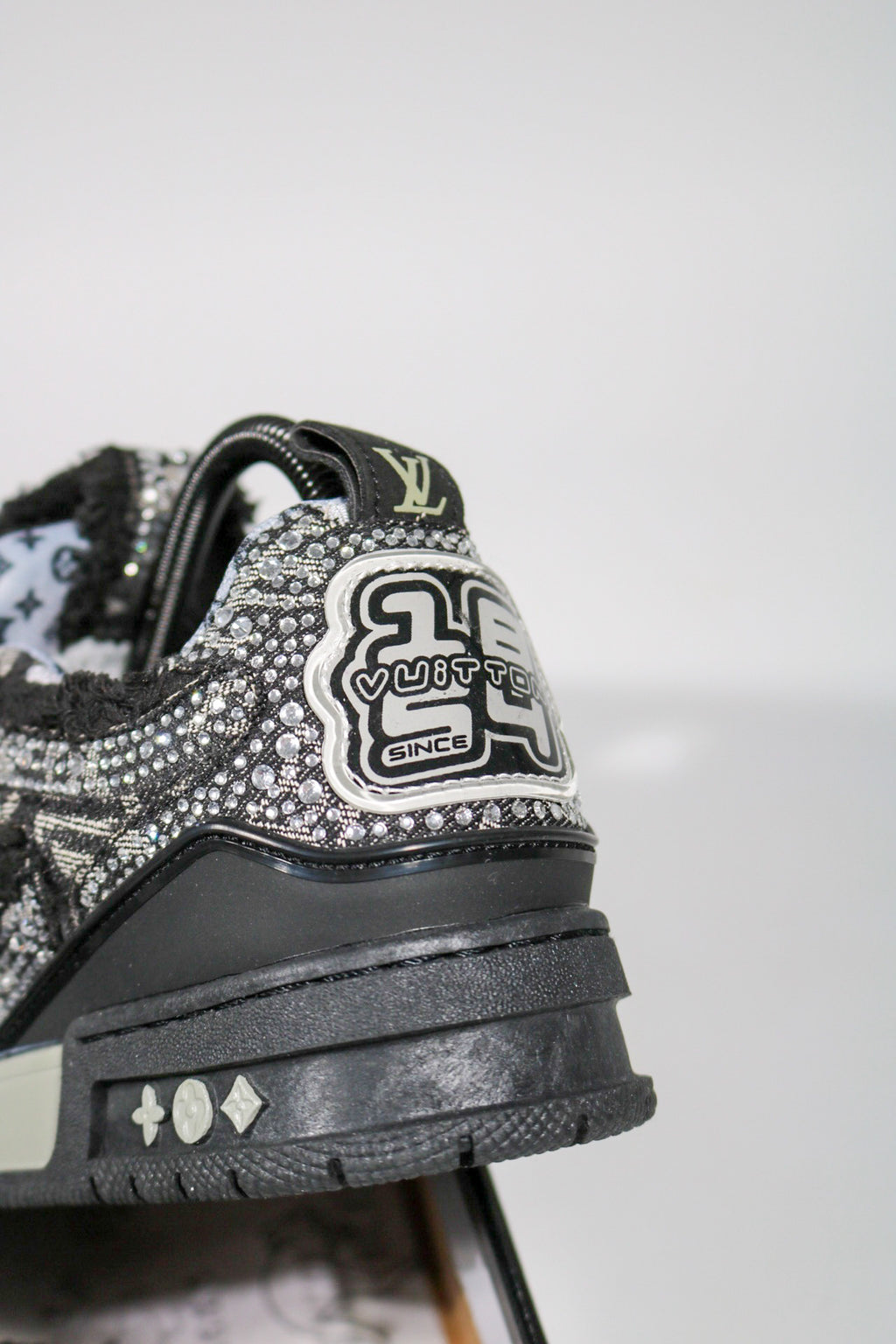 LOUIS VUITTON SKATE SWAROVSKI