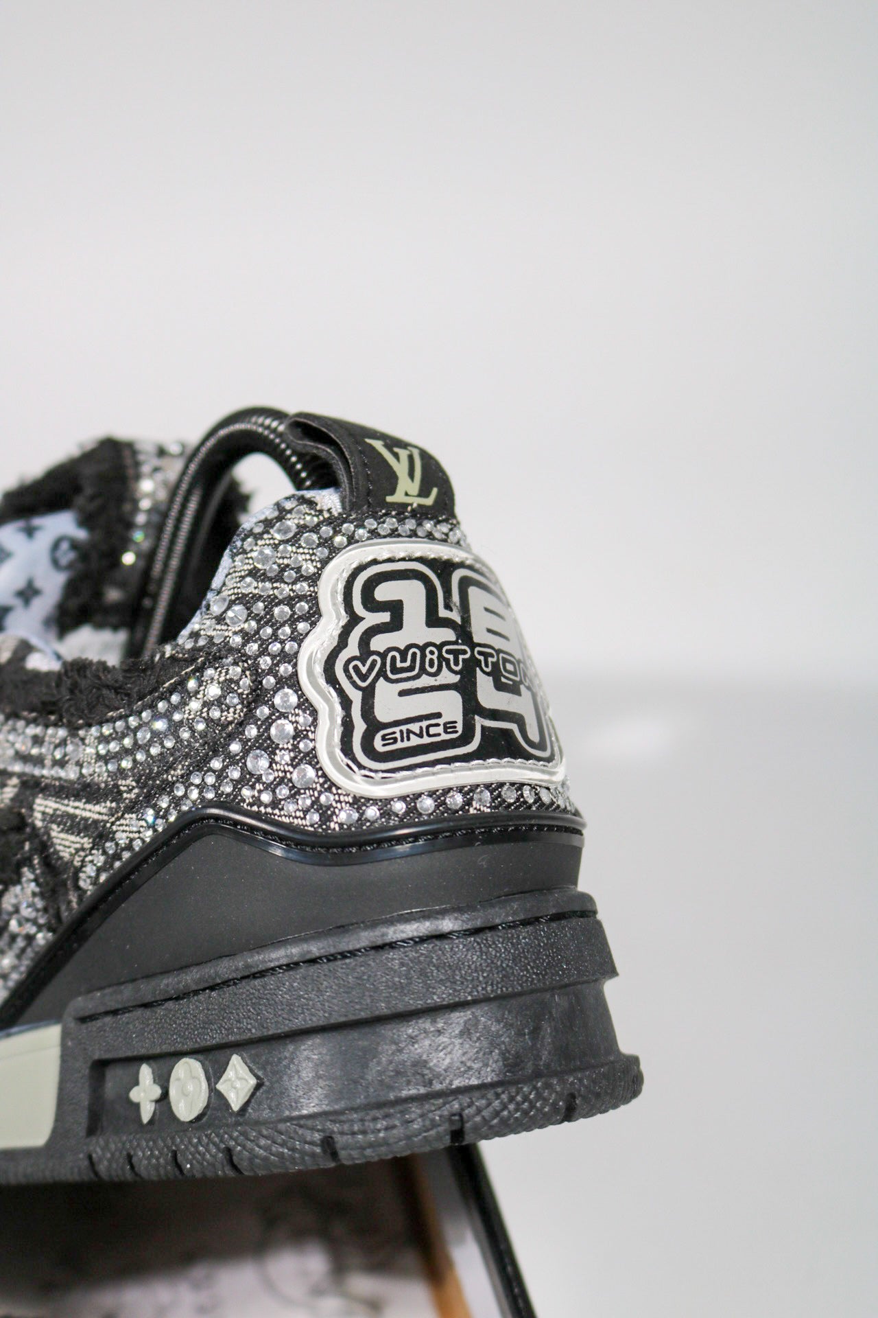 LOUIS VUITTON SKATE SWAROVSKI