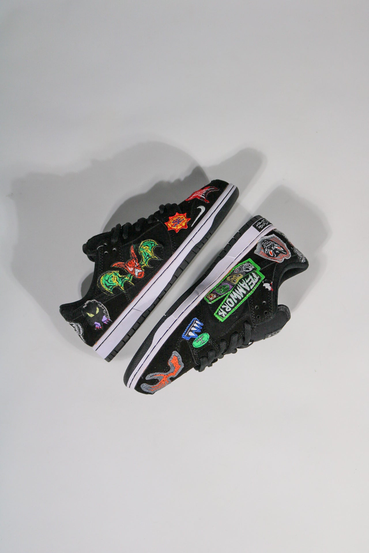 NIKE SB NECKFACE