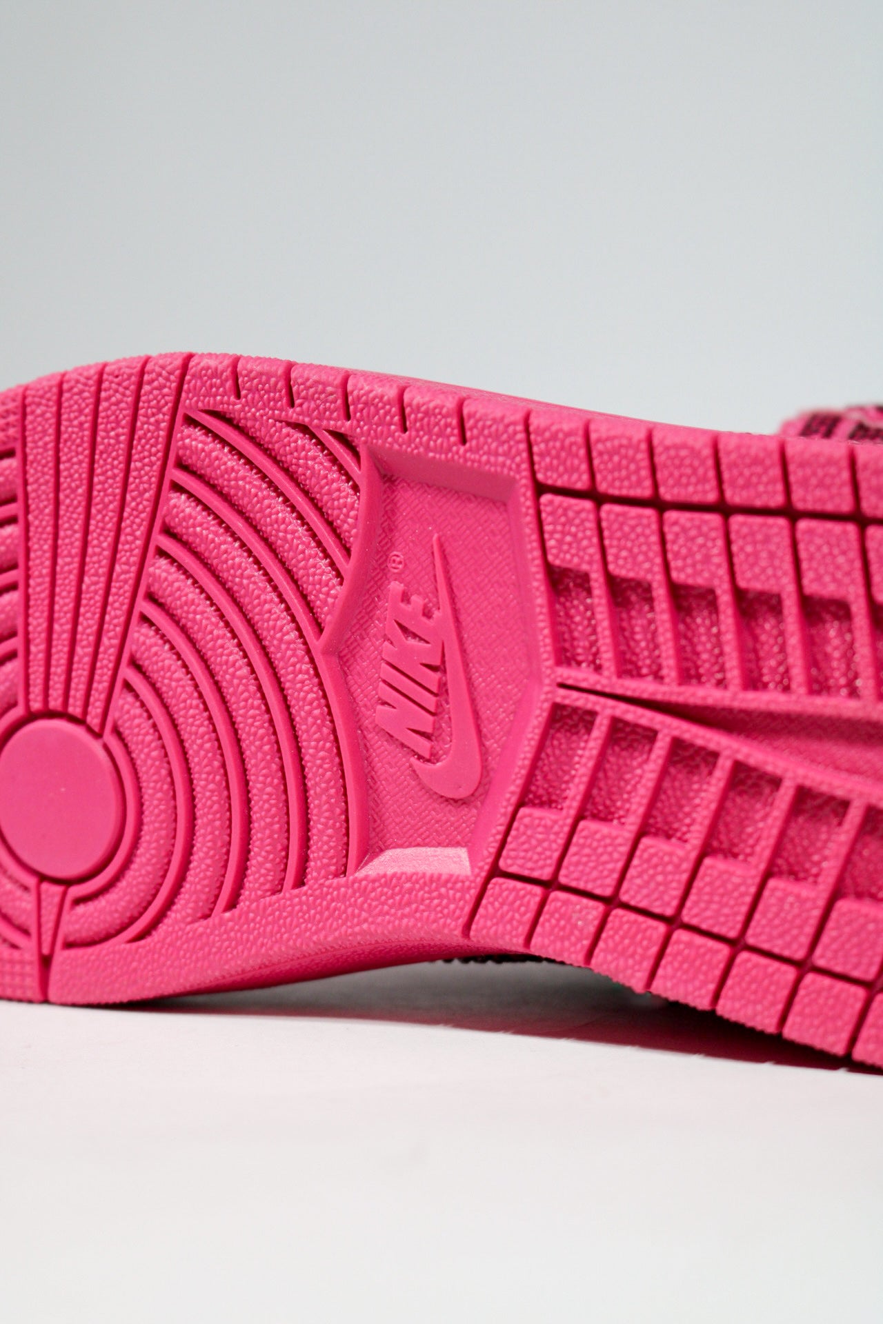 JORDAN 1 INTENSE PINK CRYSTALS