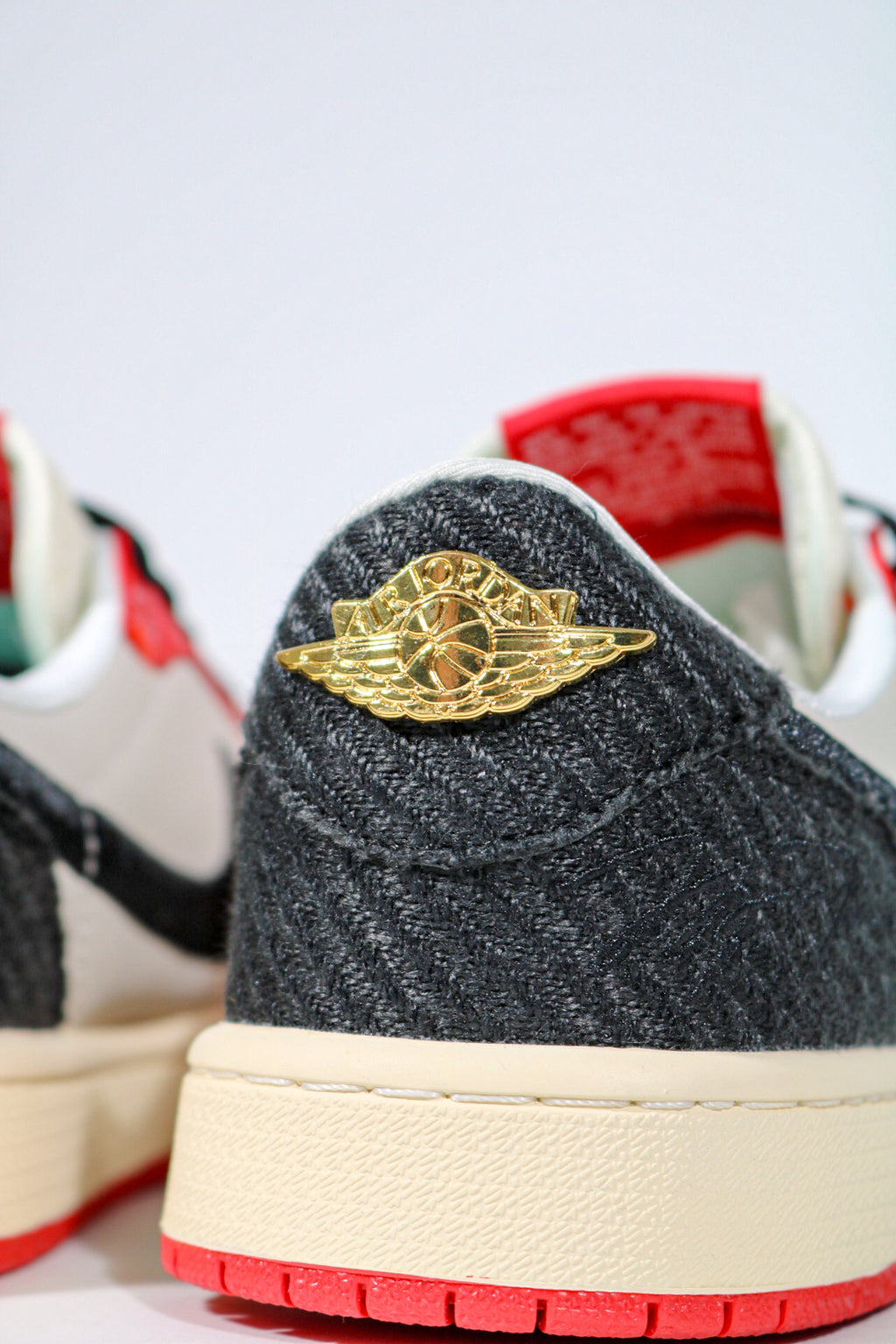 JORDAN RETRO 1 LOW TROPHY ROOM  ‘Away'