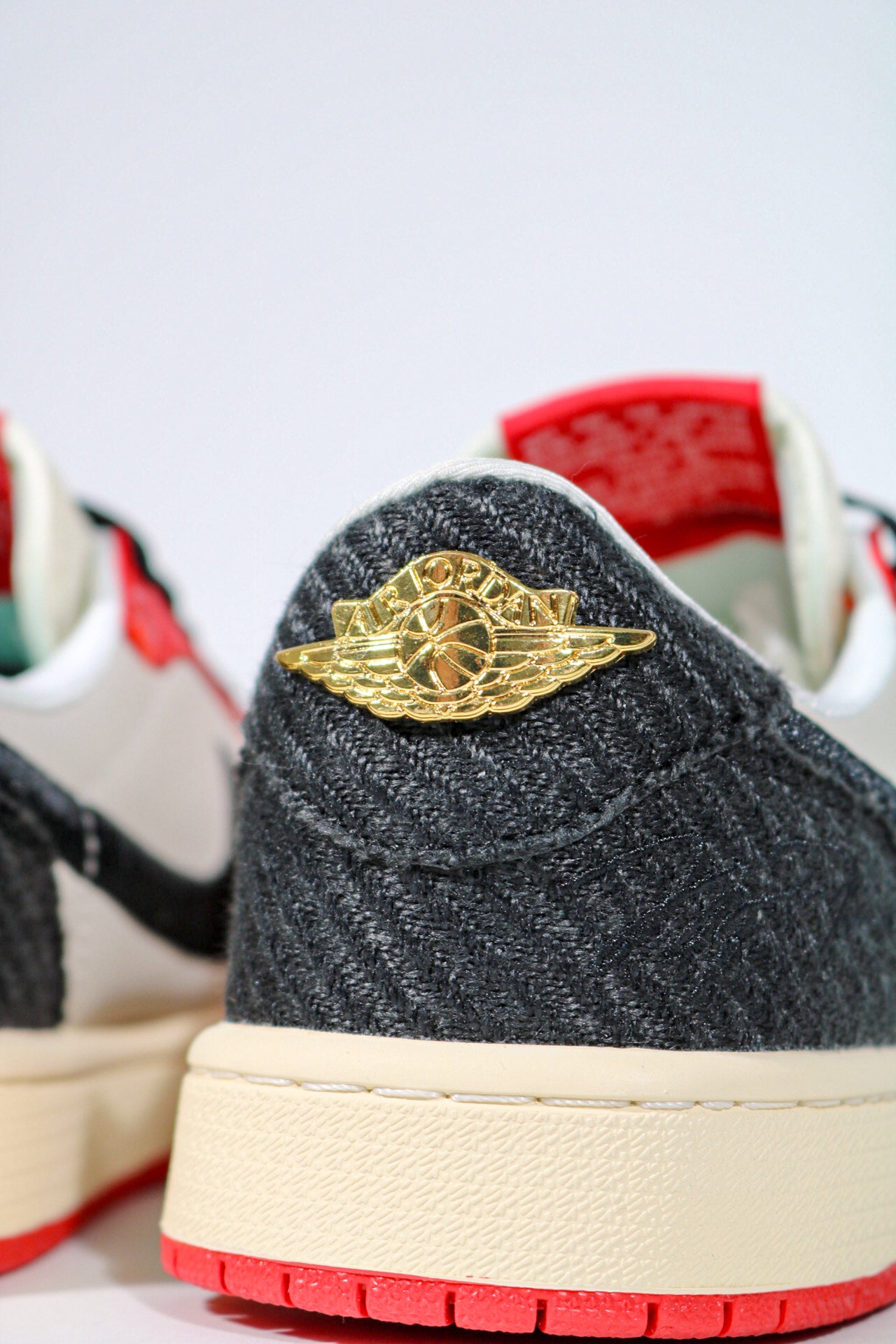 JORDAN RETRO 1 LOW TROPHY ROOM  ‘Away'
