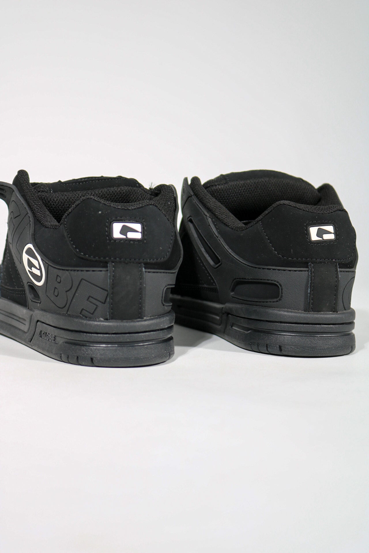 GLOBE TILT BLACK/BLACK TPR