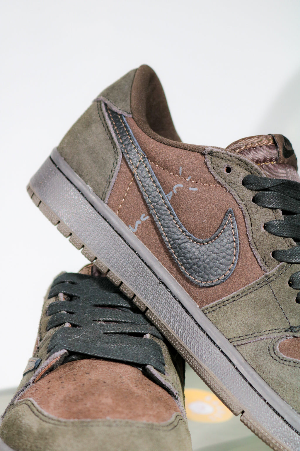JORDAN 1 LOW TRAVIS SCOTT ‘VELVET BROWN’