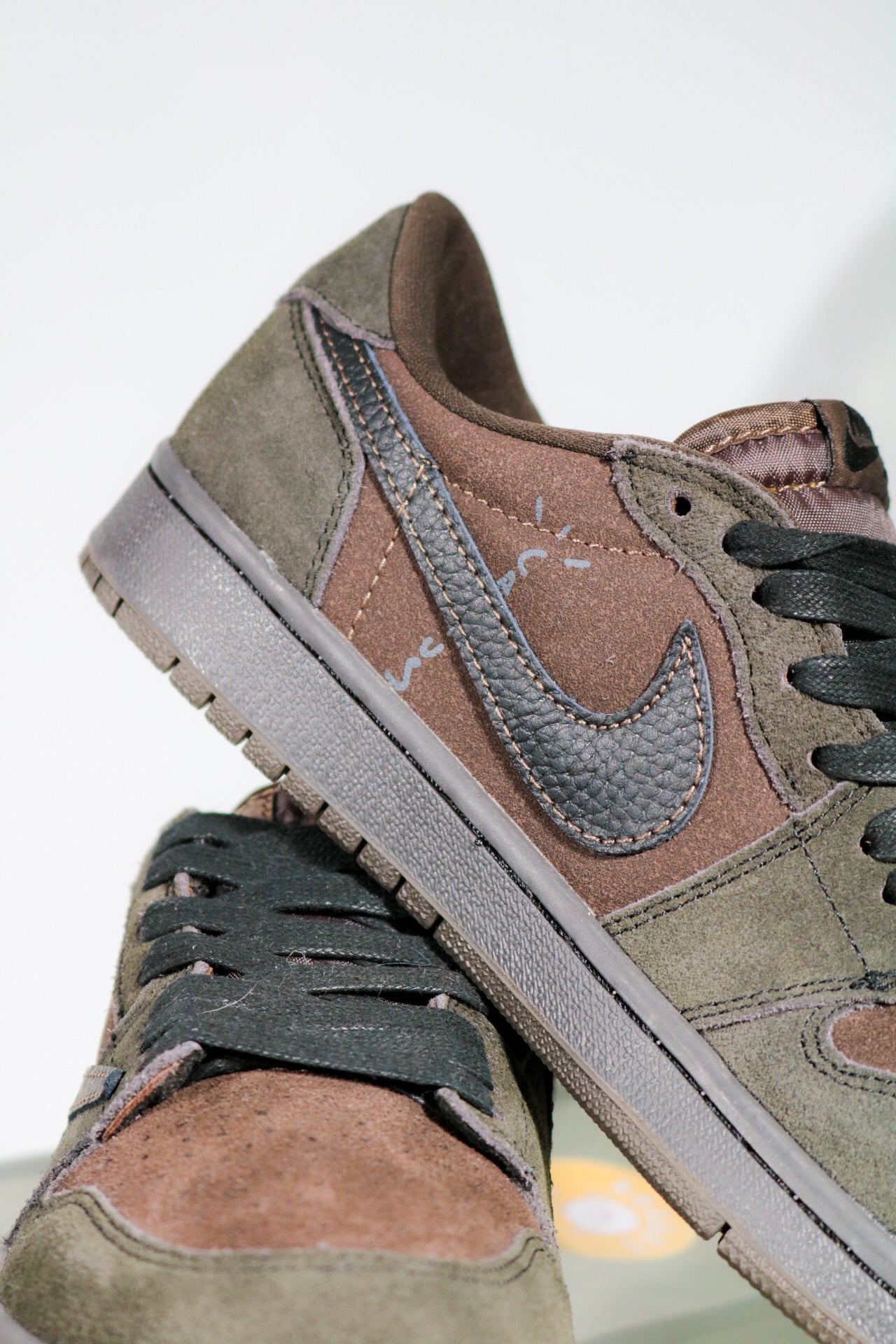 JORDAN 1 LOW TRAVIS SCOTT ‘VELVET BROWN’