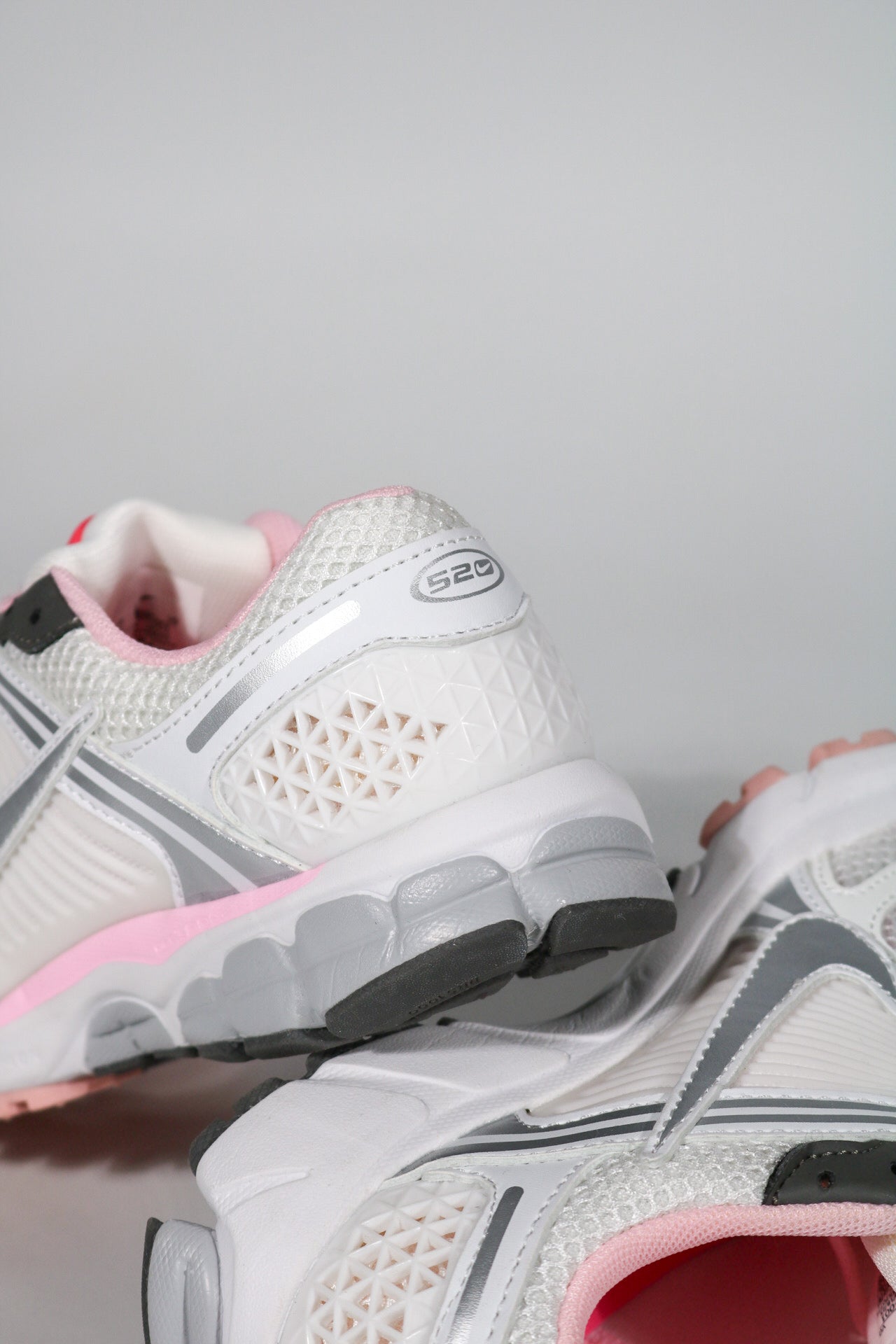 NIKE VOOMERO 5 PINK