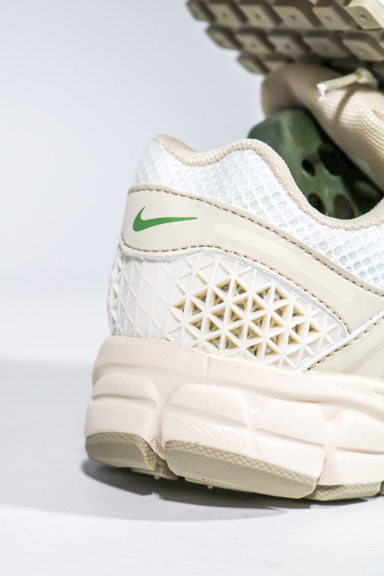 NIKE VOOMERO 5