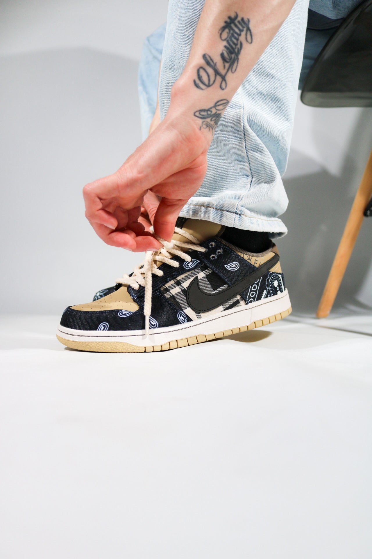 NIKE SB DUNK LOW X TRAVIS SCOTT
