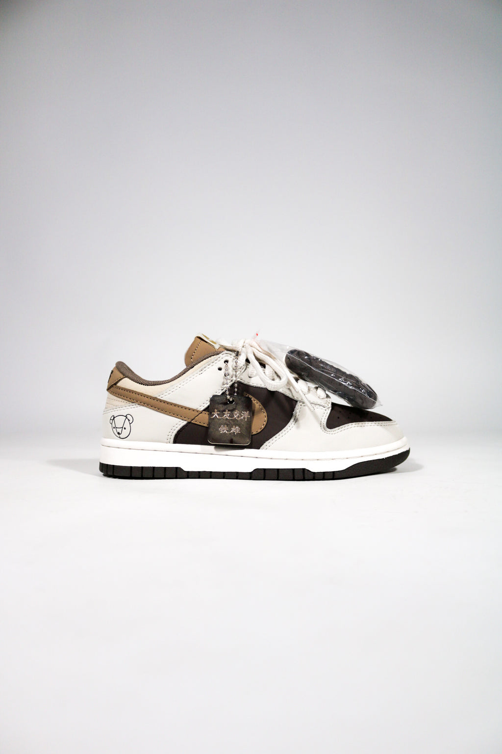 NIKE SB DUNK LOW OTOMO KATSUHIRO