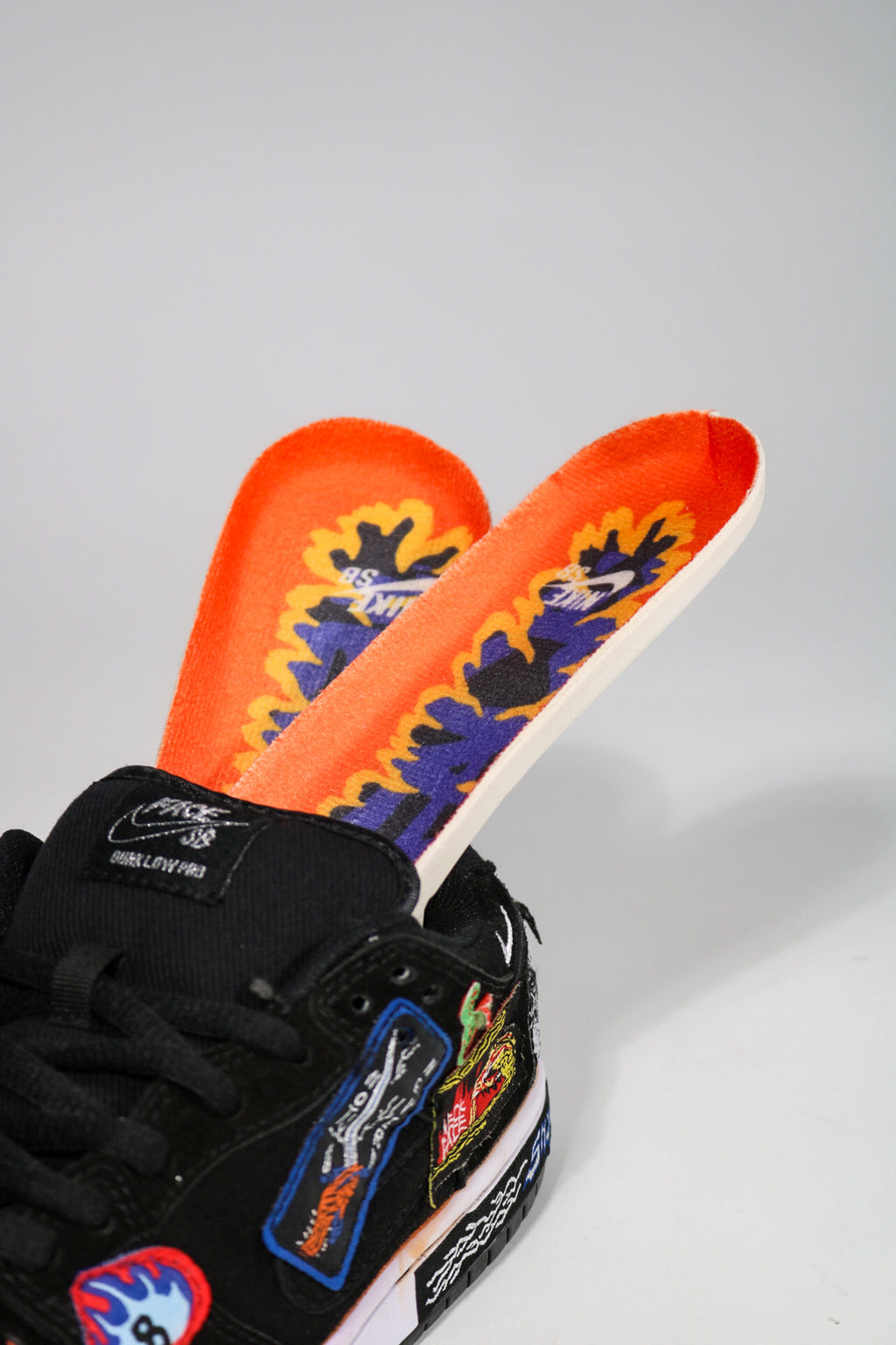 NIKE SB NECKFACE